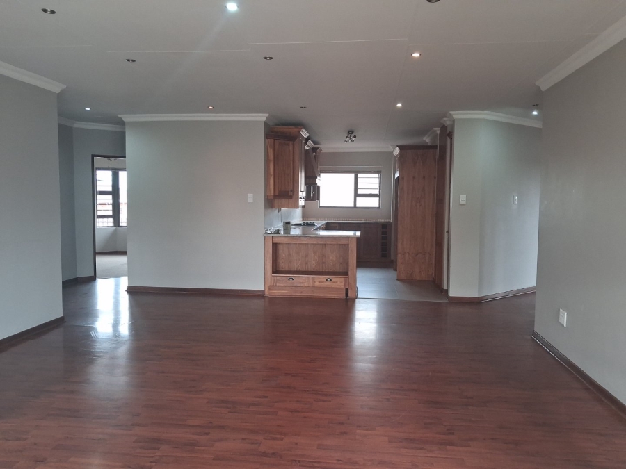 To Let 3 Bedroom Property for Rent in Hillside Free State